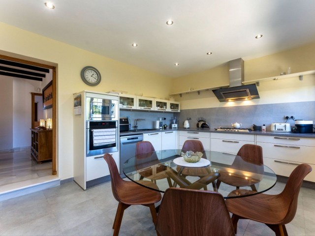 Villa avec 4 Chambres  à Alhaurín el Grande