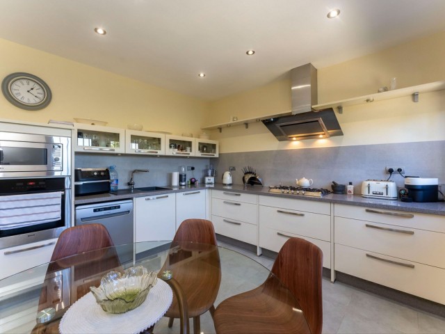 Villa avec 4 Chambres  à Alhaurín el Grande