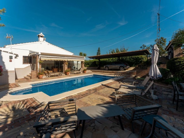 Villa avec 4 Chambres  à Alhaurín el Grande