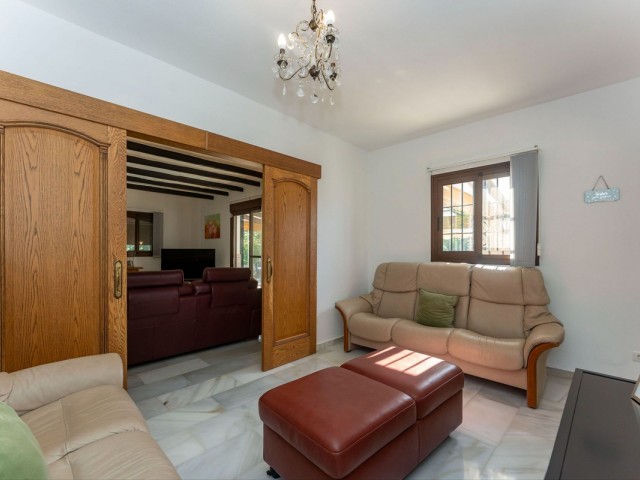Villa avec 4 Chambres  à Alhaurín el Grande