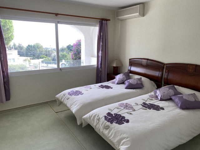 4 Bedrooms Villa in Mijas