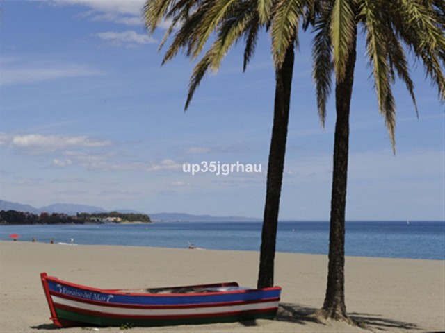 3 Bedrooms Apartment in Estepona