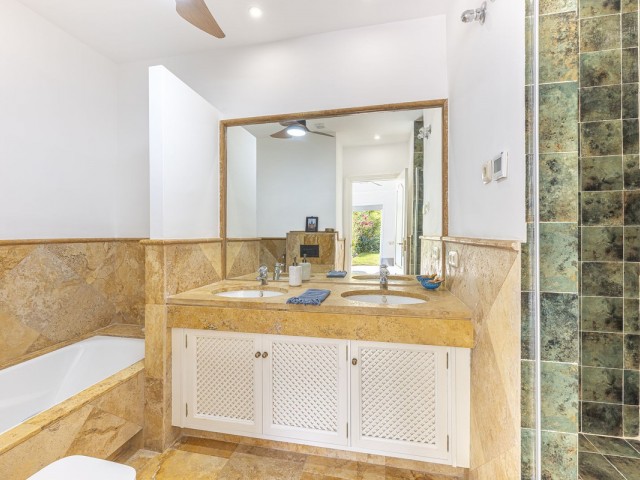 3 Makuuhuoneen Rivitalo Istán