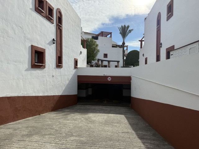 2 Bedrooms Apartment in San Pedro de Alcántara