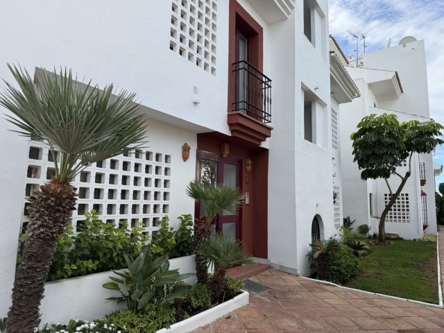 2 Bedrooms Apartment in San Pedro de Alcántara