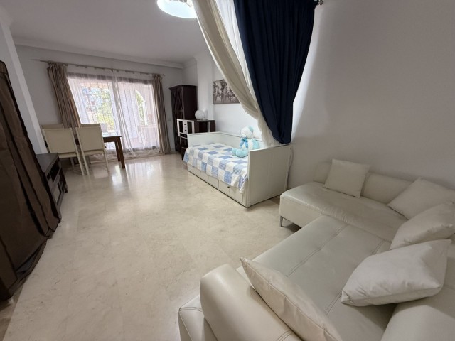 2 Schlafzimmer Apartment in San Pedro de Alcántara