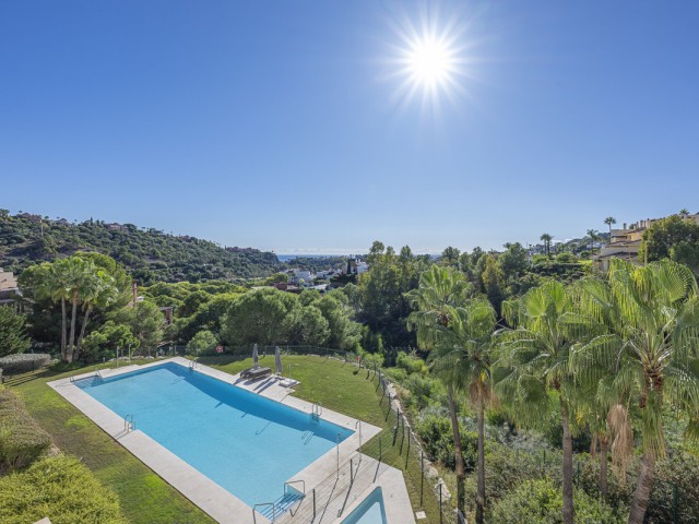 3 Bedrooms Apartment in Benahavís