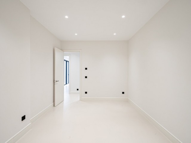 6 Makuuhuoneen Huvila The Golden Mile