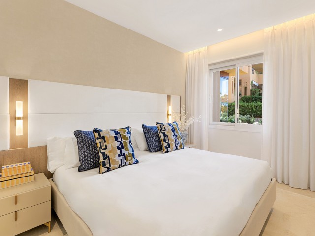 4 Bedrooms Apartment in Estepona