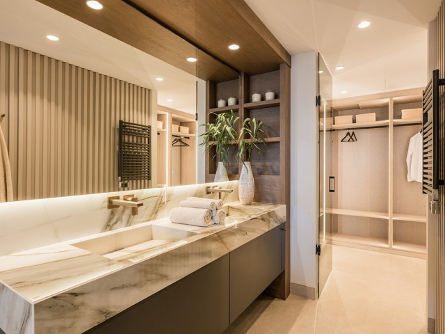 4 Bedrooms Apartment in Estepona