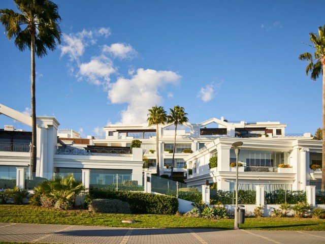 3 Bedrooms Apartment in Estepona