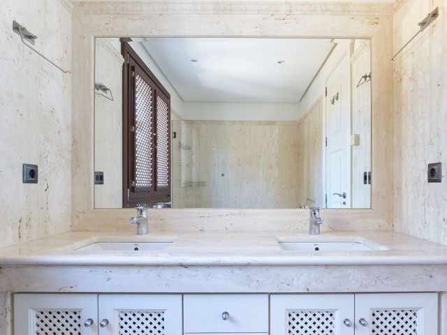 3 Bedrooms Apartment in Estepona