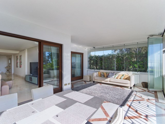 3 Bedrooms Apartment in Estepona