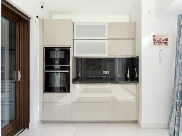 3 Bedrooms Apartment in Estepona