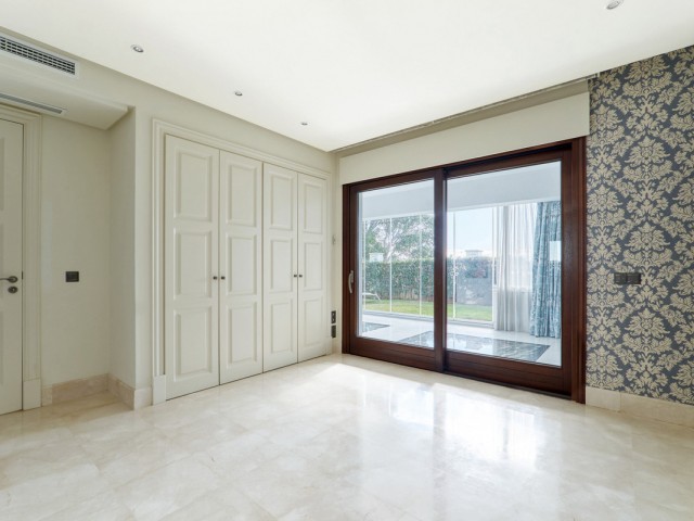 3 Bedrooms Apartment in Estepona