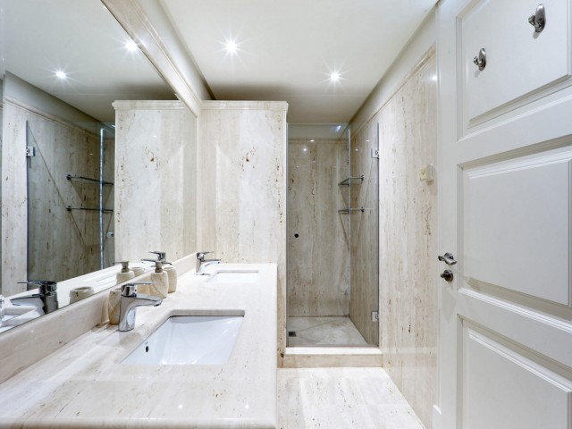 3 Bedrooms Apartment in Estepona