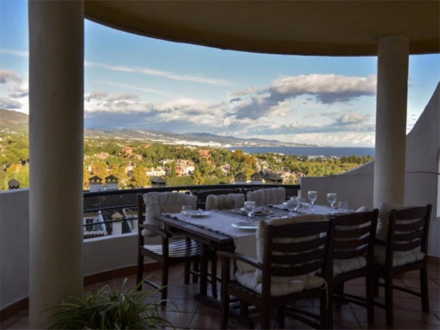 2 Bedrooms Apartment in Marbella
