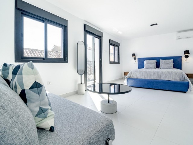 4 Bedrooms Townhouse in Estepona