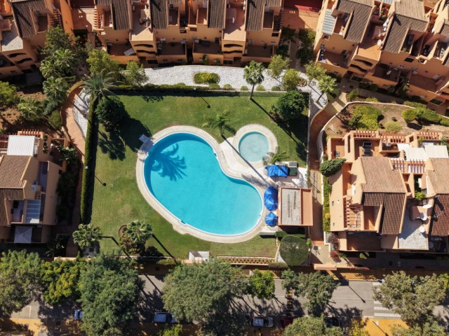 2 Bedrooms Apartment in Marbella