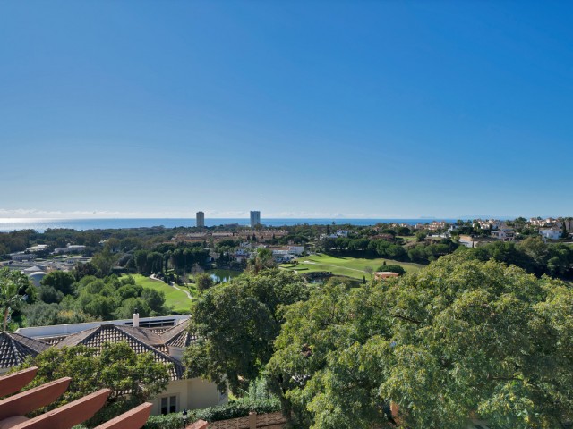 2 Bedrooms Apartment in Marbella