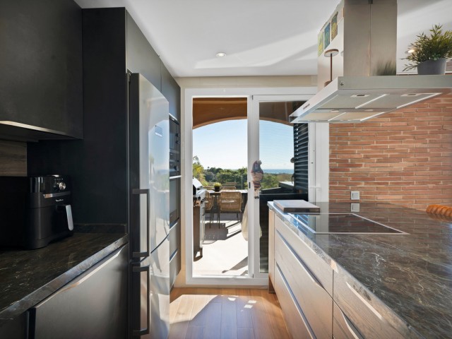 2 Bedrooms Apartment in Marbella