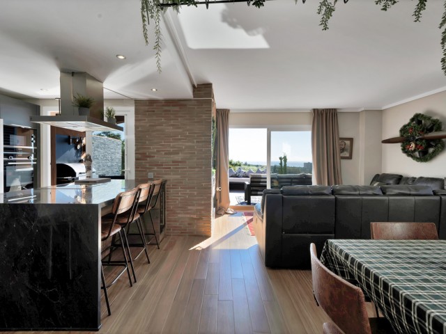 2 Bedrooms Apartment in Marbella