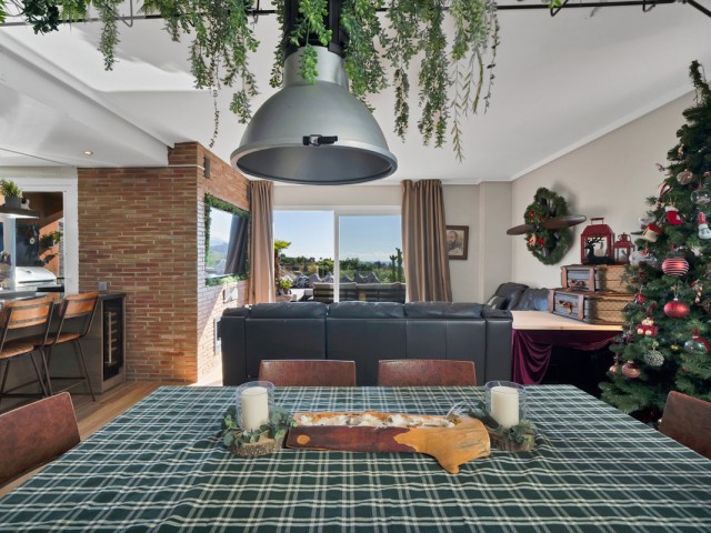 2 Bedrooms Apartment in Marbella