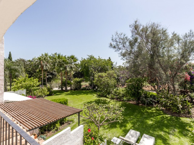 2 Bedrooms Townhouse in Nueva Andalucía