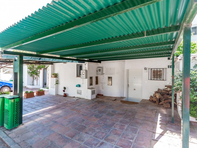 2 Bedrooms Townhouse in Nueva Andalucía