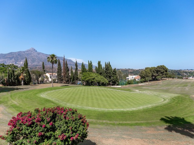 2 Bedrooms Townhouse in Nueva Andalucía