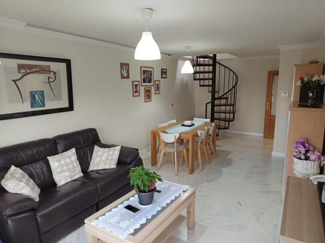 5 Bedrooms Apartment in Estepona