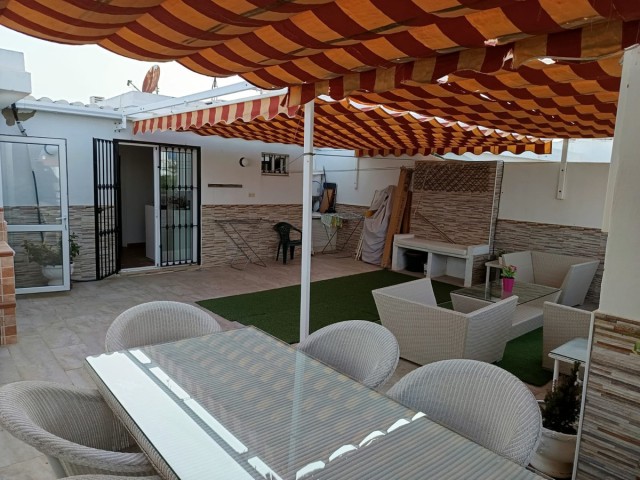 5 Bedrooms Apartment in Estepona