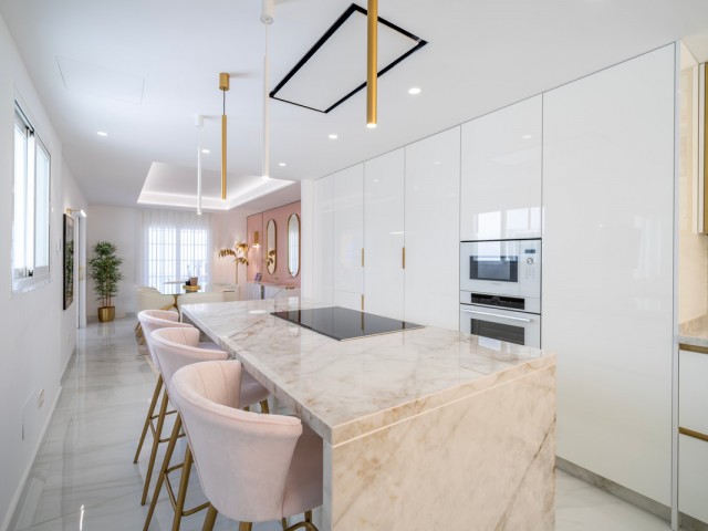 4 Bedrooms Villa in Ojén