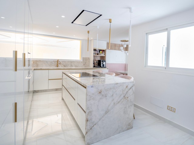 4 Bedrooms Villa in Ojén