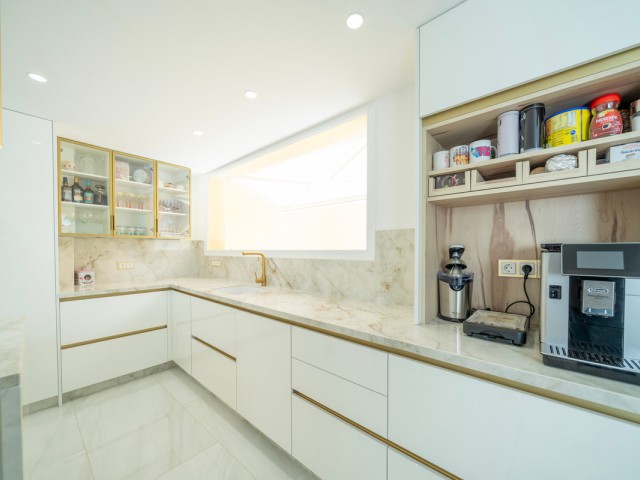 4 Bedrooms Villa in Ojén