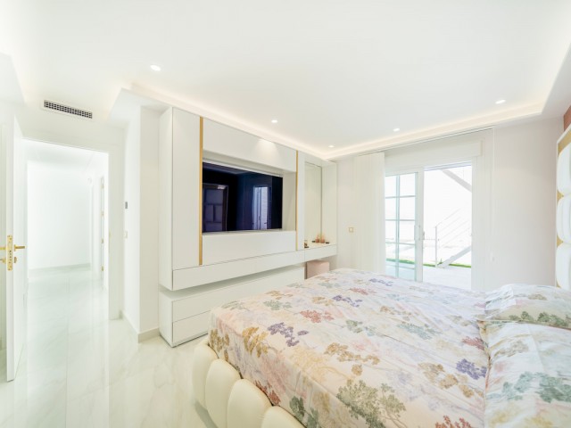 4 Bedrooms Villa in Ojén