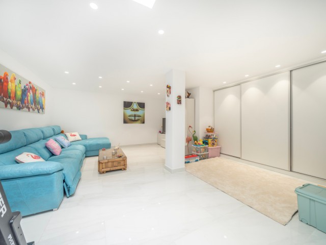 4 Bedrooms Villa in Ojén