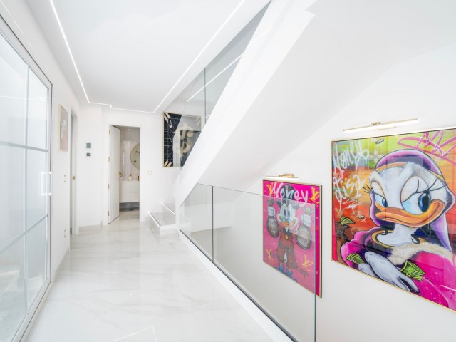 4 Bedrooms Villa in Ojén