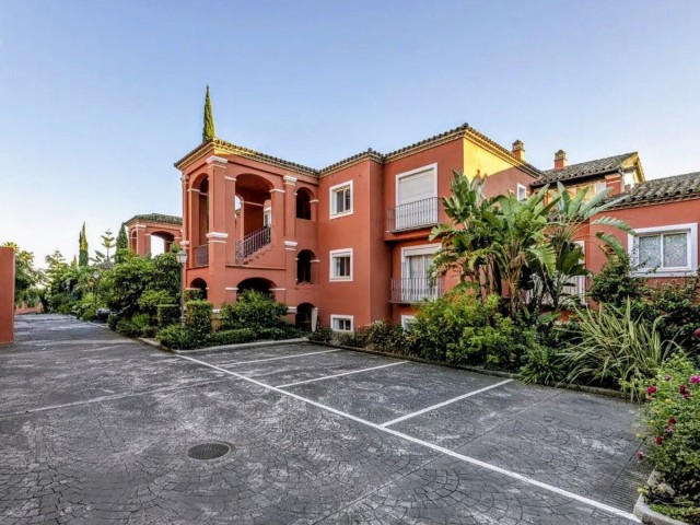 Penthouse avec 2 Chambres  à Elviria