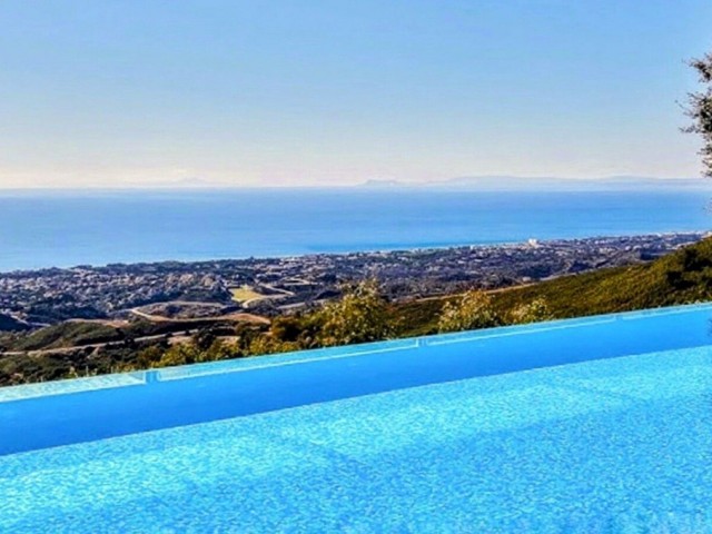 Penthouse in Elviria