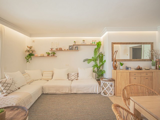 3 Bedrooms Apartment in Estepona