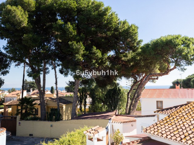 5 Bedrooms Villa in Torremolinos