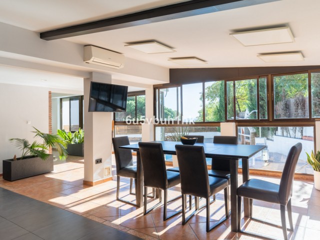 5 Bedrooms Villa in Torremolinos