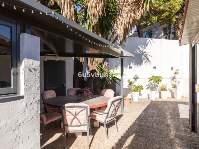 5 Bedrooms Villa in Torremolinos