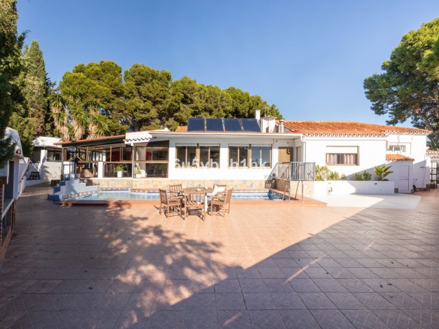 Villa avec 5 Chambres  à Torremolinos