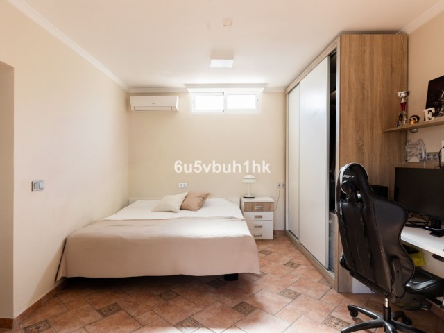 Villa avec 5 Chambres  à Torremolinos