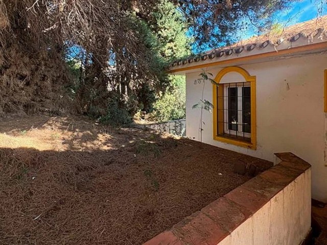 6 Bedrooms Villa in Manilva