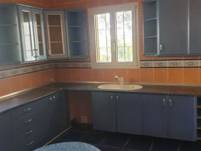 6 Bedrooms Villa in Manilva