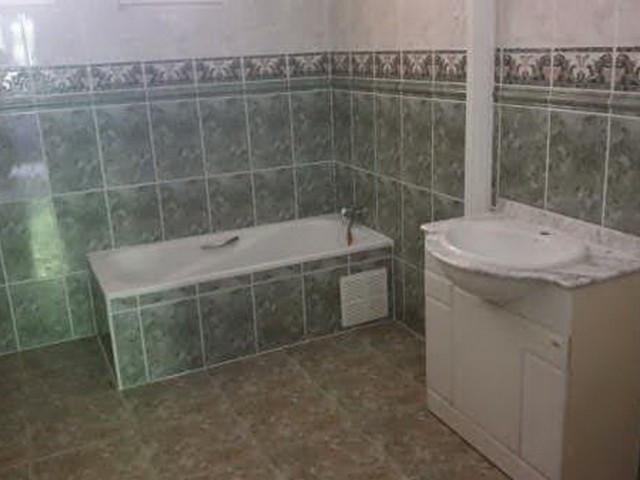 6 Bedrooms Villa in Manilva