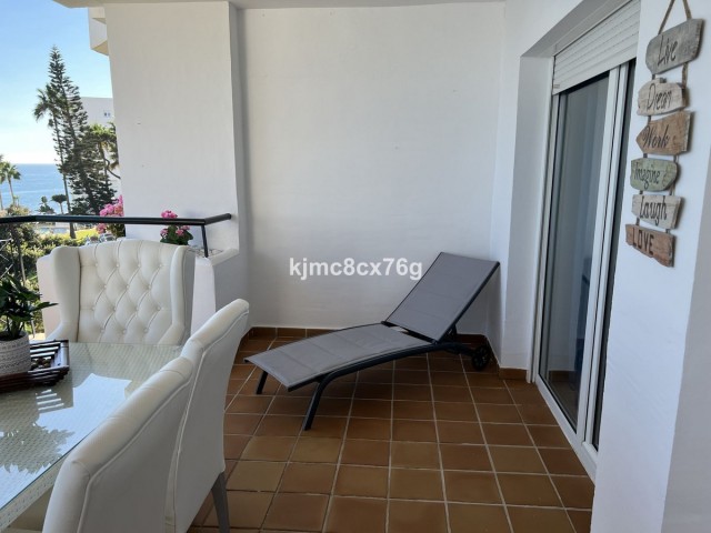 2 Bedrooms Apartment in Calahonda
